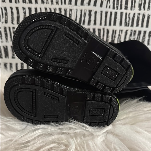 Western chief Darth Vader Rain Boots with Red Handles removable cape sz 5 NWOT - Picture 8 of 8